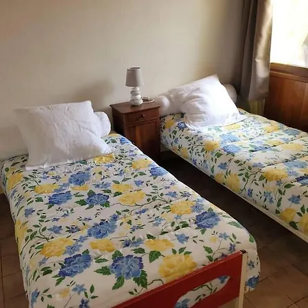Holiday home Maison 4 A 6 Personnes A 200m De La Plage *